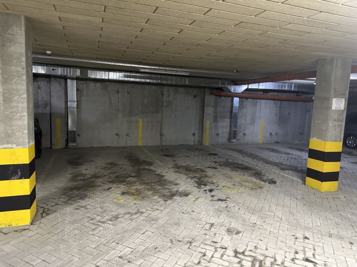Паркомісце в підземному паркінгу - фото 1