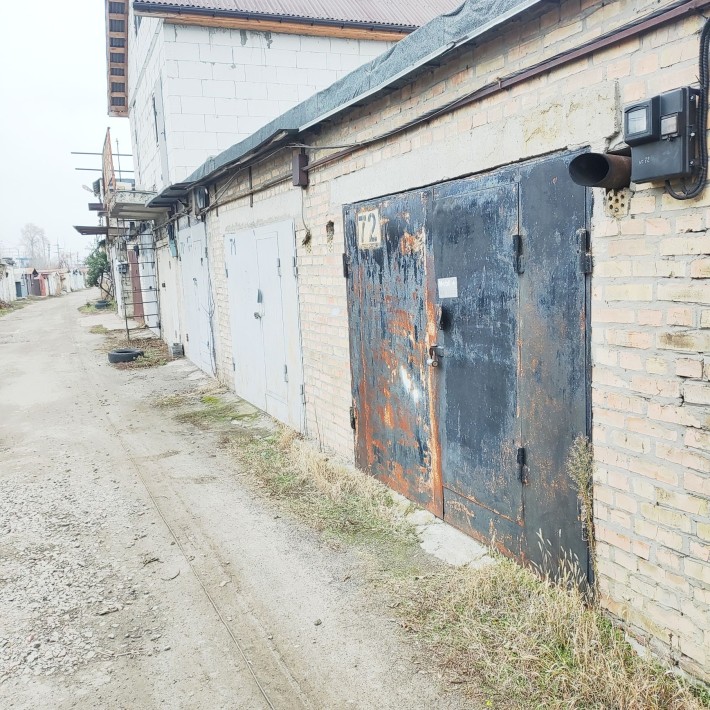 Продам Гараж! Рядом ринок Перова! Є ,свій дворик! - фото 1