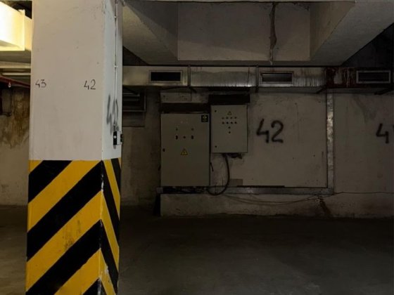 Продаж паркомісця в підземному паркінгу Сахарова 82