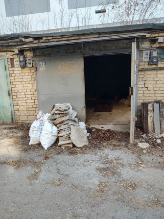 Продам гараж у Львові близько від центру - фото 1