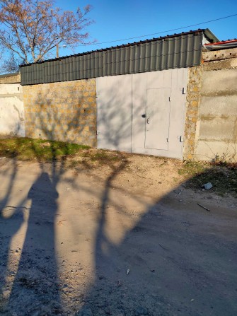 Большой гараж на две машины из ракушняка в Соляных - фото 1