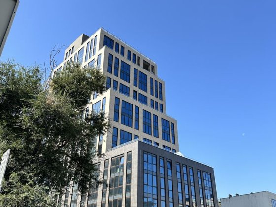 Продам паркінг центр ЖК Delight Hall