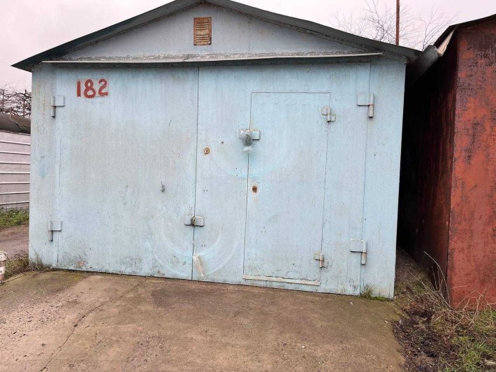 Металевий гараж зі світлом та підвалом в Пересипському районі - фото 1