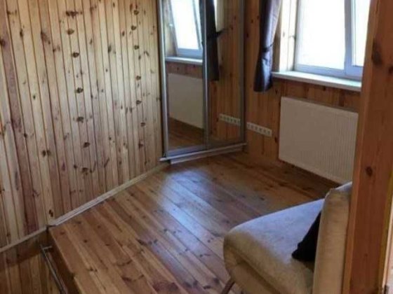 Гараж в гаражному кооперативі.