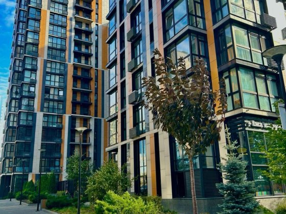 Без % Продам паркомісце Французький квартал 2 Маккейна 1Б