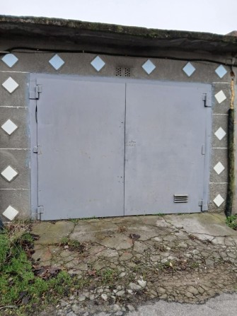 Продам капитальный гараж г/о Искра 21кв Черноморск возле пожарной част - фото 1