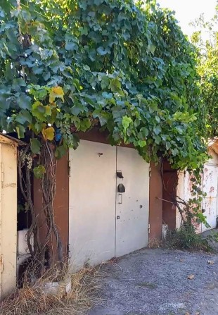 Продам гараж на ул. Паустовского с  инструментами! - фото 1