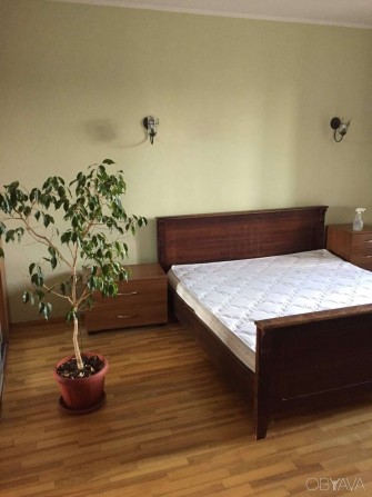 Продаж 3-кім квартири Сім'ї Прахових (Гайдара) 27, Голосіївський район - фото 1