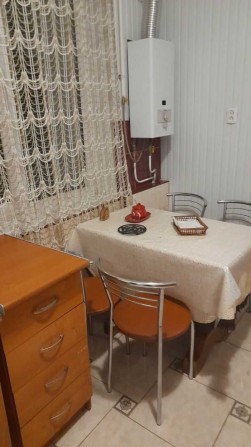 Здається будинок подобово в центрі міста Берегово, біля басейну. - фото 1