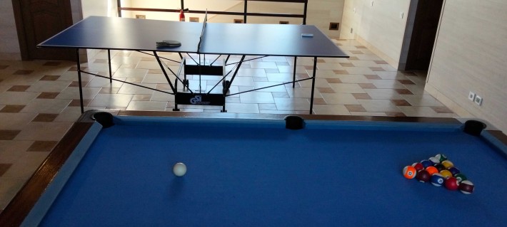 Аренда Посуточно Дома 300 м² Бильярдом с бассейном и сауной у Днепра - фото 1