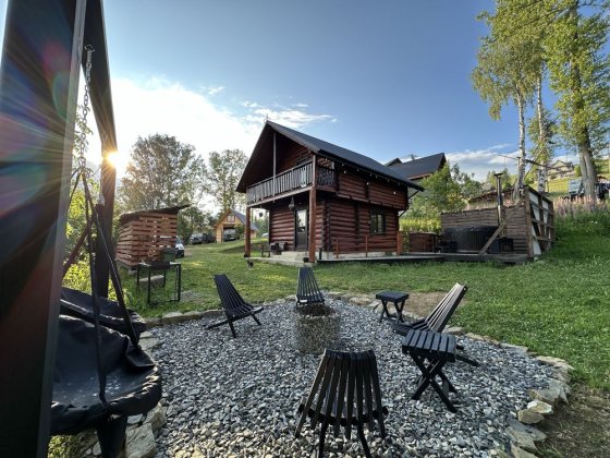 Відпочинок в Карпатах / Житло подобово / Яблуниця Яблуница