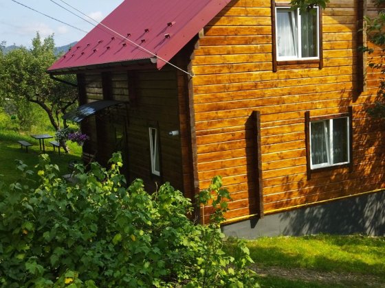 Відпочинок в Славську. Котедж над річкою Славське