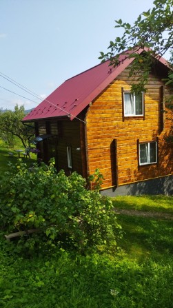 Відпочинок в Славську. Котедж над річкою - фото 1