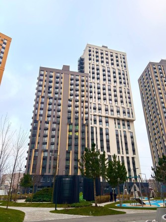 Продаж 1 кім квартири без ремонту, ЖК Світло Парк біля метро Видубичі - фото 1