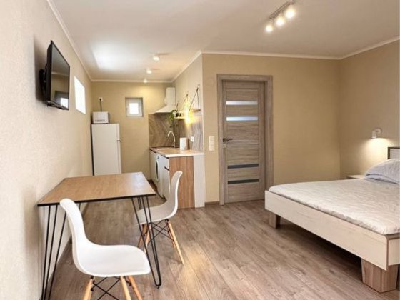 Стильний апартамент 10хв пішки до басейнів Берегово