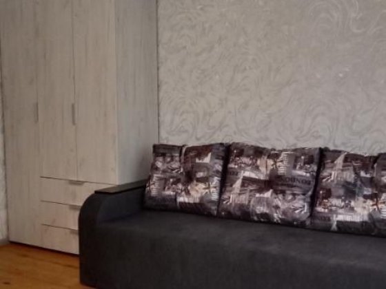 Здаю 3-кімнатну квартиру подобово. Каменское