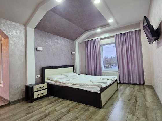 Двоповерхові апартаменти подобово! Власник! Світло цілодобово!