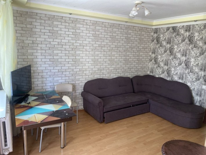 Квартира двохкімнатна подобово, центр міста. - фото 1