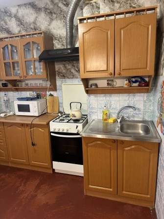 Здам подобово 1-но кімнатну квартиру в  м . Лозова - фото 1