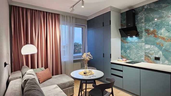 Нові Grey Apartment з чудовою панорамою на гори та  місто! 3 місця! - фото 1