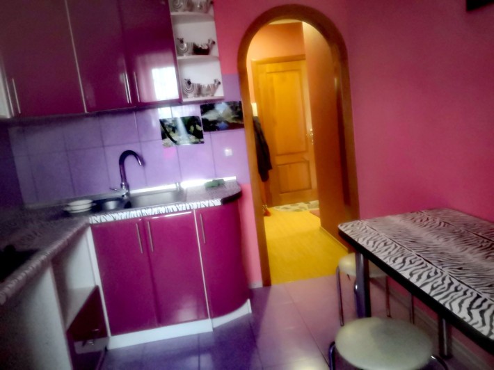 Двухкомнатная квартира посуточно - фото 1