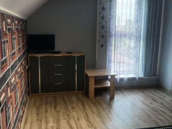 Здам    квартиру  6+спальних місць.. Бровары