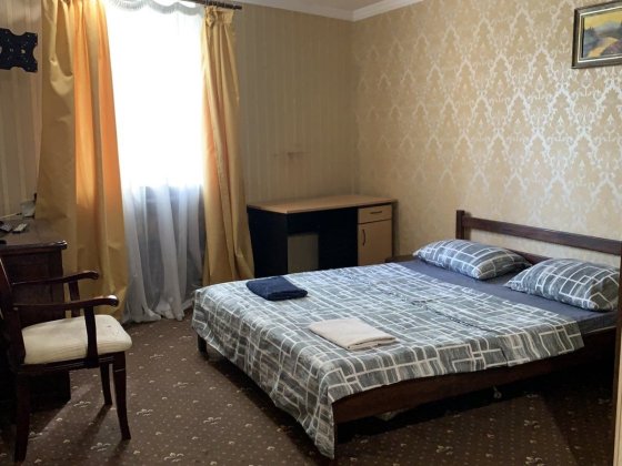 Головна центр міста 900 грн 1-4 осіб Черновцы