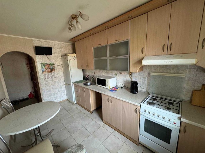 Подобово Двокімнатна на Металургів - фото 1