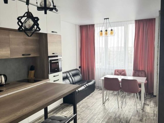 Стильна нова квартира на Митниці Черкаси