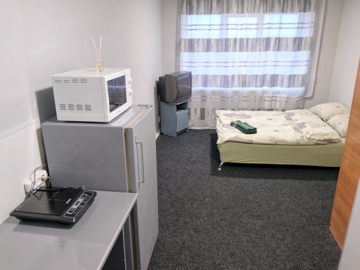 Почасово,посуточно 1к.смарт.кварт.лев.бер.Наша Правда,клин.Рахманова - фото 1