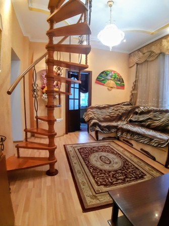 Подобово Центр 3 кімнатна - фото 1