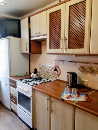 Посуточно 3 комнатная - фото 1