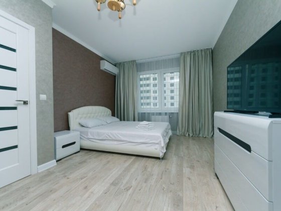 Подобово,Софії Русової 3в Позняки Осокорки Київ