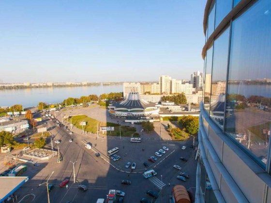 Апартаменти у місті Дніпро. Знаходяться в Мост Сіті.