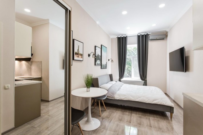 Сдам 1к апартамент в самому центрі . Звітні документи - фото 1