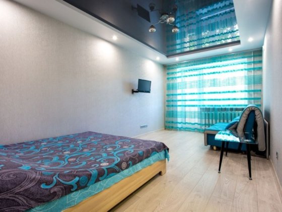 Свою хорошую 1 к/к, авто, ЖД вокзалы Николаев