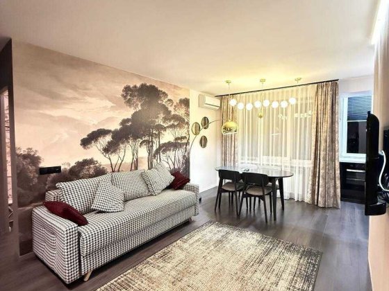 Апартаменти з балконом в центрі до 6 осіб на пр. Свободи Львов