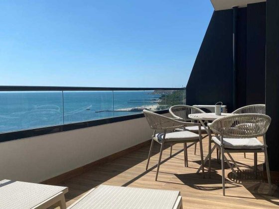 Стильна квартира з терасою та видом на море, ЖК Каліпсо, до 4 гостей Одеса