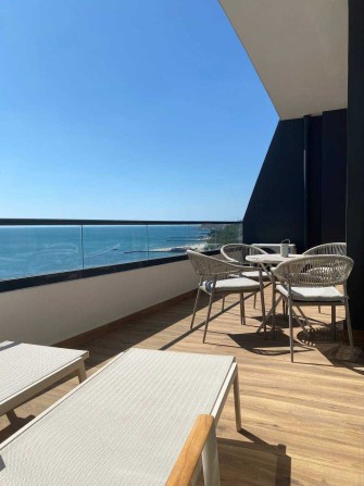 Стильна квартира з терасою та видом на море, ЖК Каліпсо, до 4 гостей - фото 1