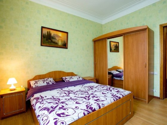 2 комн. квартира в самом центре, комнаты раздельные, Соборная Николаев