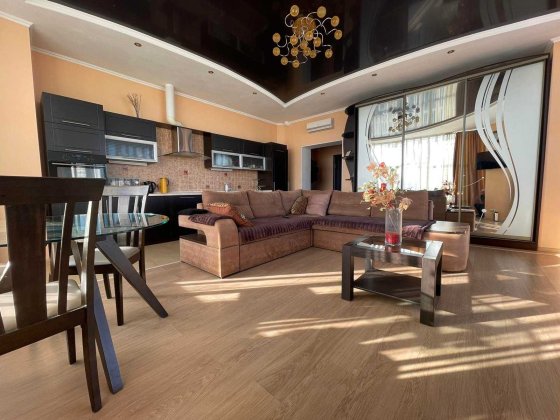 Сдам посуточно. Студия с отдельной спальней. Центр. Александровский пр Одеса