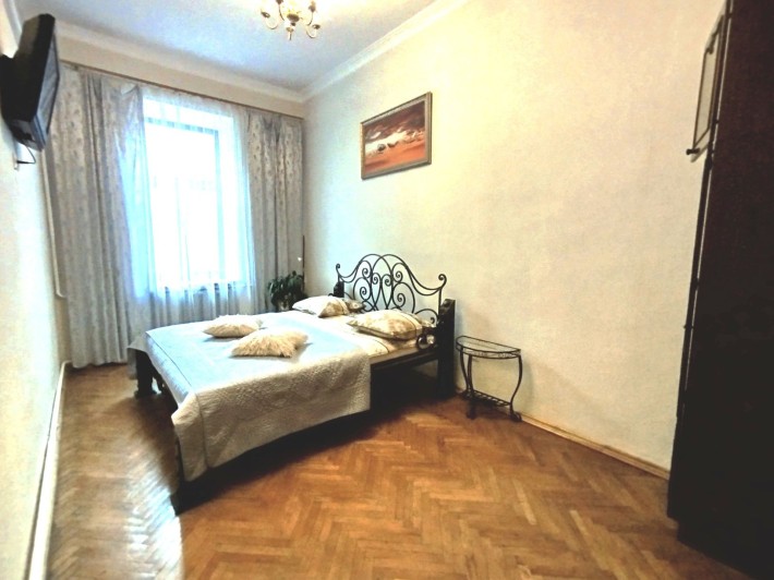 Подобово центр 3 кімн.для 6-8 оіб біля Оперного театру - фото 1