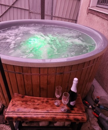 Сдам почасово уличный чан джакузи с выносной дровяной печью, сауну,дом - фото 1