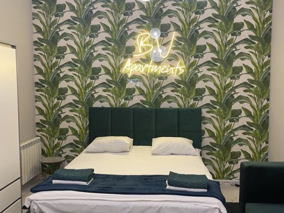 1 км Дорошенка, 1 поверх вікна у двір