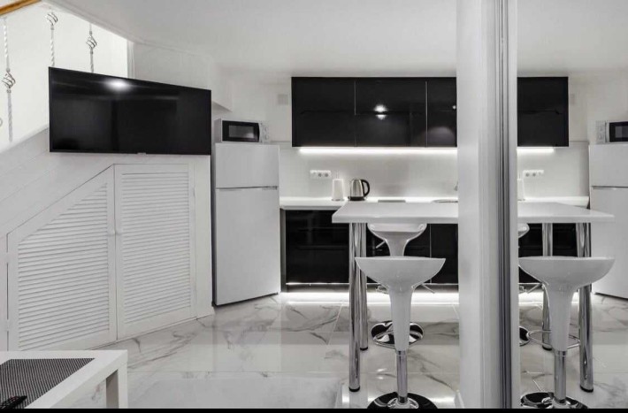 Квартира  посуточно Дерибасовская Центр двухуровневая - фото 1