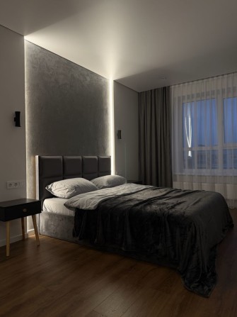 Затишна стильна квартира подобово у с. Петропавлівська Борщагівка - фото 1