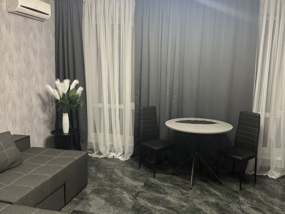 Вільна! Квартира погодинно / подобово. Святопетрівське