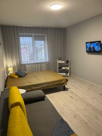 Подобова оренда 1-кімнатноі квартири  Винники Superhumans - фото 1