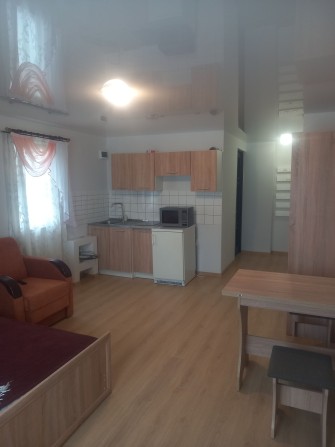 Подобова оренда , біля галицького перехрестя. - фото 1