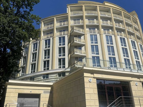 Здам 2х кімн.апартаменти(люкс,з кухнею)в АРДЕН ПАЛАЦ Сатанов